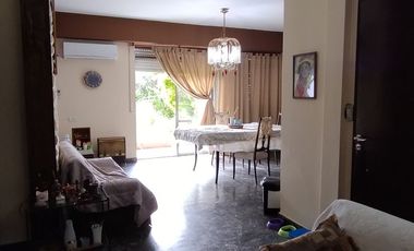 Casa en venta multifamiliar c/ cochera en San Justo