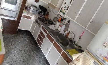 Casa en venta multifamiliar c/ cochera en San Justo