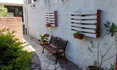 Casa en venta multifamiliar c/ cochera en San Justo