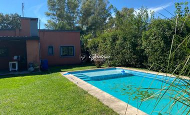 Casa en venta de 2 dormitorios c/ cochera en Zárate