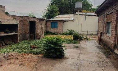 Casa en venta de 2 dormitorios en Cinco Saltos