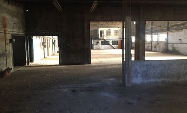Galpón en alquiler de 4200m2 ubicado en Centro