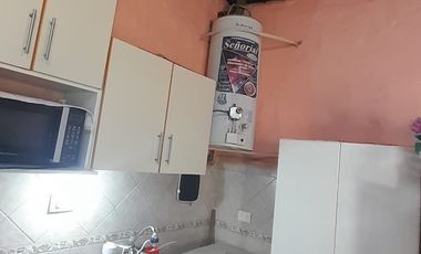 Casa en venta de 2 dormitorios c/ cochera en González Catán