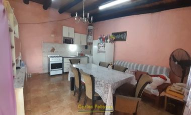 Casa en venta de 2 dormitorios c/ cochera en González Catán