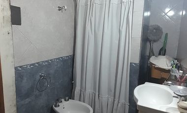 Casa en venta de 2 dormitorios c/ cochera en González Catán