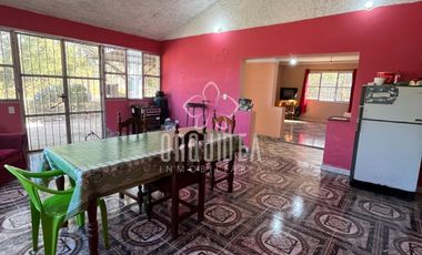 Casa en venta de 3 dormitorios c/ cochera en Campo Quijano