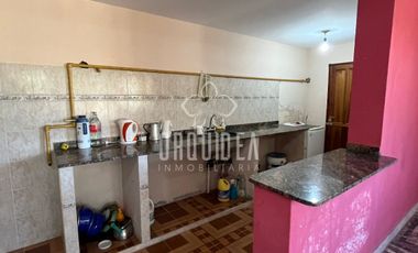 Casa en venta de 3 dormitorios c/ cochera en Campo Quijano