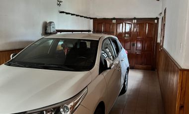 Chalet en venta de 5 dormitorios c/ cochera en General Roca