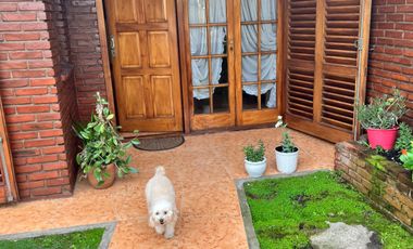 Chalet en venta de 5 dormitorios c/ cochera en General Roca