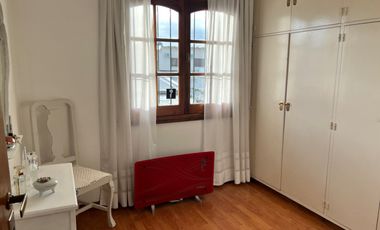 Chalet en venta de 5 dormitorios c/ cochera en General Roca