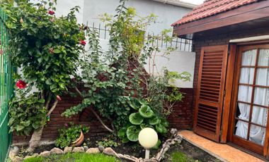 Chalet en venta de 5 dormitorios c/ cochera en General Roca