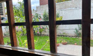 Chalet en venta de 5 dormitorios c/ cochera en General Roca