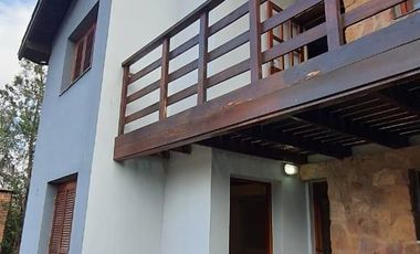 Venta de duplex con pileta en Mina Clavero N043MC