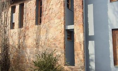 Venta de duplex con pileta en Mina Clavero N043MC