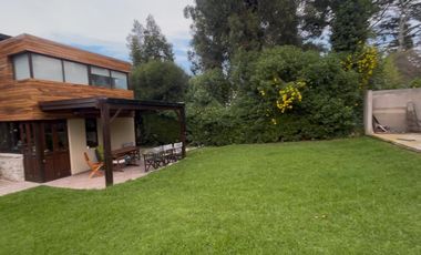 Venta soñado Chalet con piscina en Sierra de Los Padres
