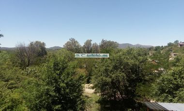 V192.CASA 3 DORMITORIOS. 120mt2. ALARMA. SOBRE CALLE ADOQUINADA.