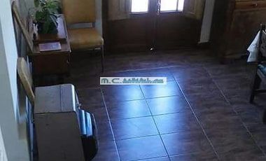 V192.CASA 3 DORMITORIOS. 120mt2. ALARMA. SOBRE CALLE ADOQUINADA.