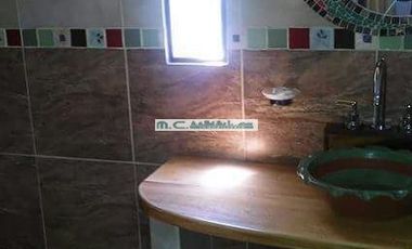 V192.CASA 3 DORMITORIOS. 120mt2. ALARMA. SOBRE CALLE ADOQUINADA.