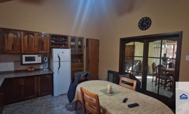 Casa en venta de 4 dormitorios c/ cochera en Maipú