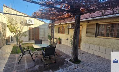 Casa en venta de 4 dormitorios c/ cochera en Maipú