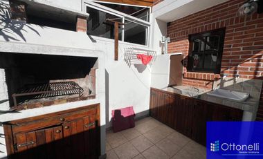 Dúplex en venta de 3 dormitorios c/ cochera en Costa Azul