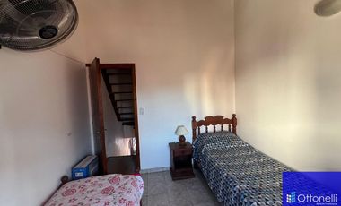 Dúplex en venta de 3 dormitorios c/ cochera en Costa Azul