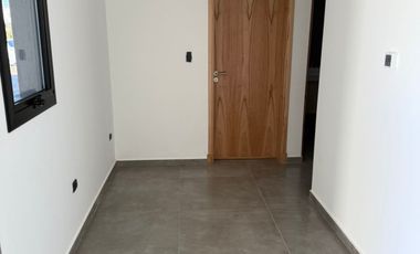Casa en venta de 3 dormitorios c/ cochera en Russell