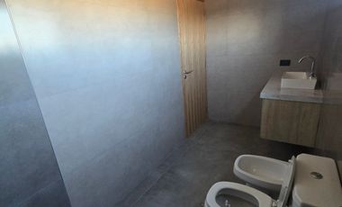 Casa en venta de 3 dormitorios c/ cochera en Russell