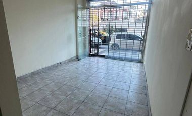 Local comercial en alquiler ubicado en Parque Chacabuco