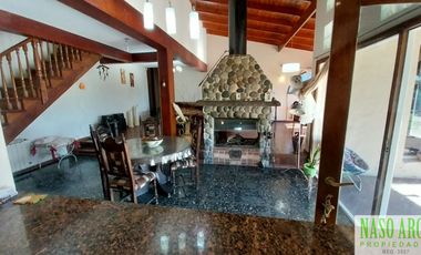 OPORTUNIDAD. BAJO SU VALOR. Chalet venta en Sierra de los Padres. Gas Natural