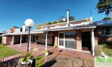 OPORTUNIDAD. BAJO SU VALOR. Chalet venta en Sierra de los Padres. Gas Natural