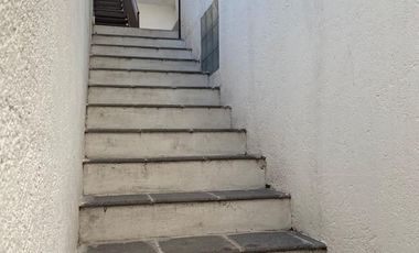 Departamento céntrico en renta, exclusivo para mujeres.