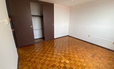 CASA EN RENTA FUENTES DE SATELITE, JARDIN, IMPECABLE.