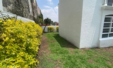 CASA EN RENTA FUENTES DE SATELITE, JARDIN, IMPECABLE.