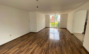 CASA EN RENTA FUENTES DE SATELITE, JARDIN, IMPECABLE.