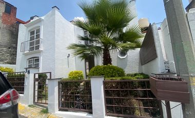 CASA EN RENTA FUENTES DE SATELITE, JARDIN, IMPECABLE.