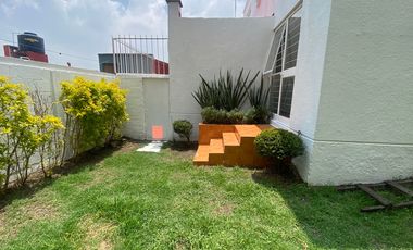 CASA EN RENTA FUENTES DE SATELITE, JARDIN, IMPECABLE.
