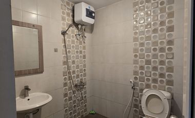 Townhouse Taman Ayu Lippo Karawaci di lantai dasar