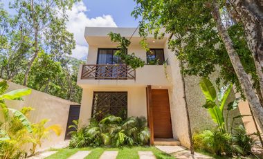 Villa de lujo en Aldea Zamá, Tulum – Inversión segura con entrega inmediata