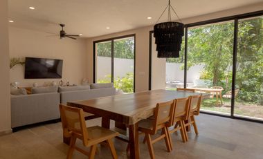 Villa de lujo en Aldea Zamá, Tulum – Inversión segura con entrega inmediata