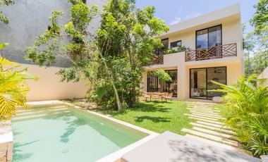 Villa de lujo en Aldea Zamá, Tulum – Inversión segura con entrega inmediata