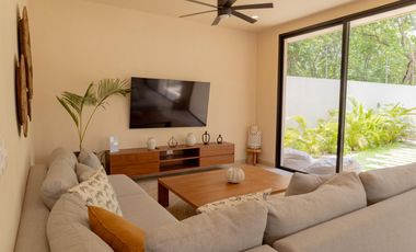 Villa de lujo en Aldea Zamá, Tulum – Inversión segura con entrega inmediata