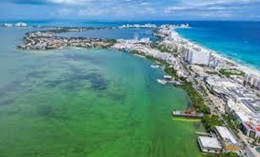 CASA EN VENTA EN PLAYA DEL CARMEN 3 HABITACIONES CON GYM, CASA CLUB ALBERCA, AREA GRILL