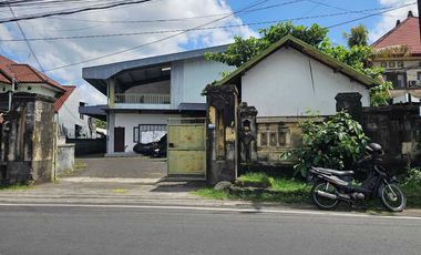 Gudang Seharga Tanah di Jalan Utama Tumbak Bayuh Canggu Bali