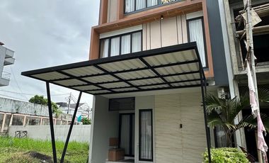 Dijual Rumah Free Lift di Cluster Teras Pejaten Pasar Minggu Jakarta