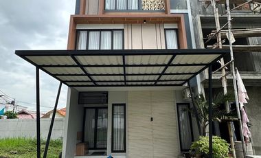 Dijual Rumah Free Lift di Cluster Teras Pejaten Pasar Minggu Jakarta