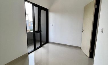 Dijual Rumah Dekat Stasiun Serpong dan Tol Jelupang Serpong, Bintaro