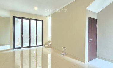 Rumah Rapi Siap Huni Di Discovery Bintaro  8601