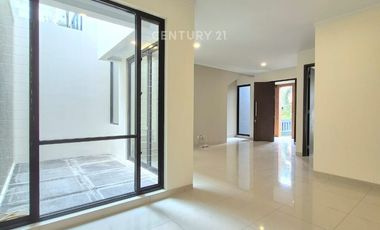 Rumah Rapi Siap Huni Di Discovery Bintaro  8601