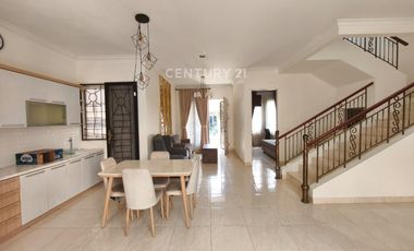 Disewakan Rumah Luas Di Dekat Pintu Tol BSD  9142